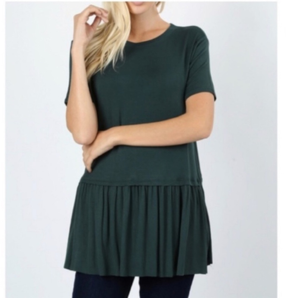 ✨✨Hunter Green Hem Short Sleeve✨✨